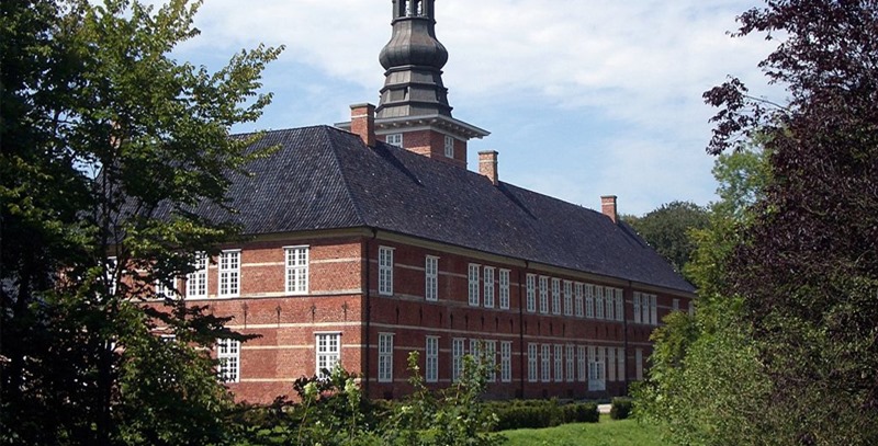 castillo-reventlow castillo-reventlow