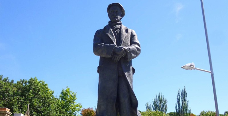 estatua-madrid-pio-baroja