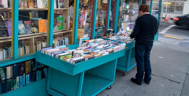 expositor-de-libros