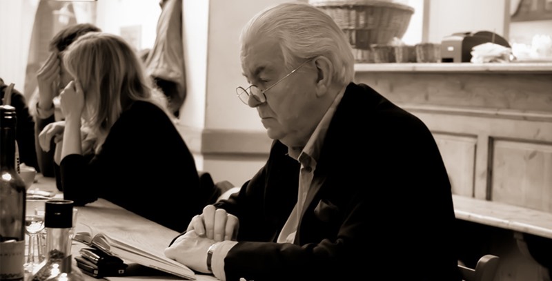 hombre-mayor-leyendo