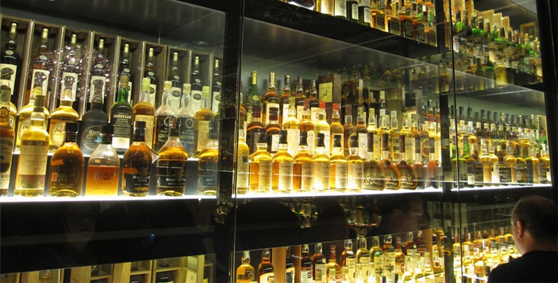 cava-de-botellas-de-whisky