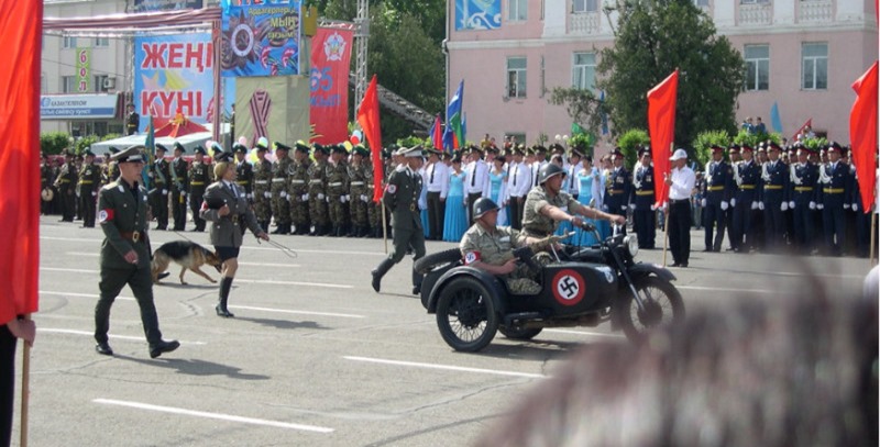 manifestacion neonazi manifestacion neonazi